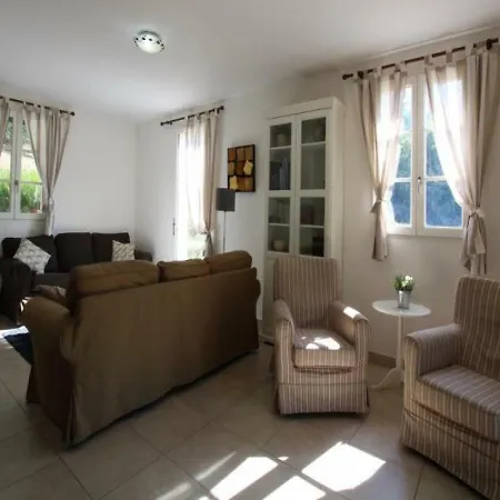 House Les 3 Petites Collines *